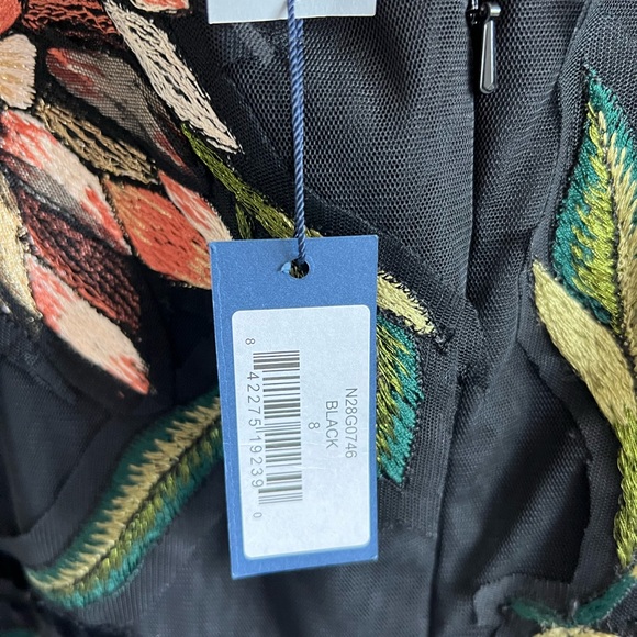 SOLD Marchesa Notte V-Neck Half-Sleeve Floral Embroidered Tulle A-Line Gown - Picture 12 of 12